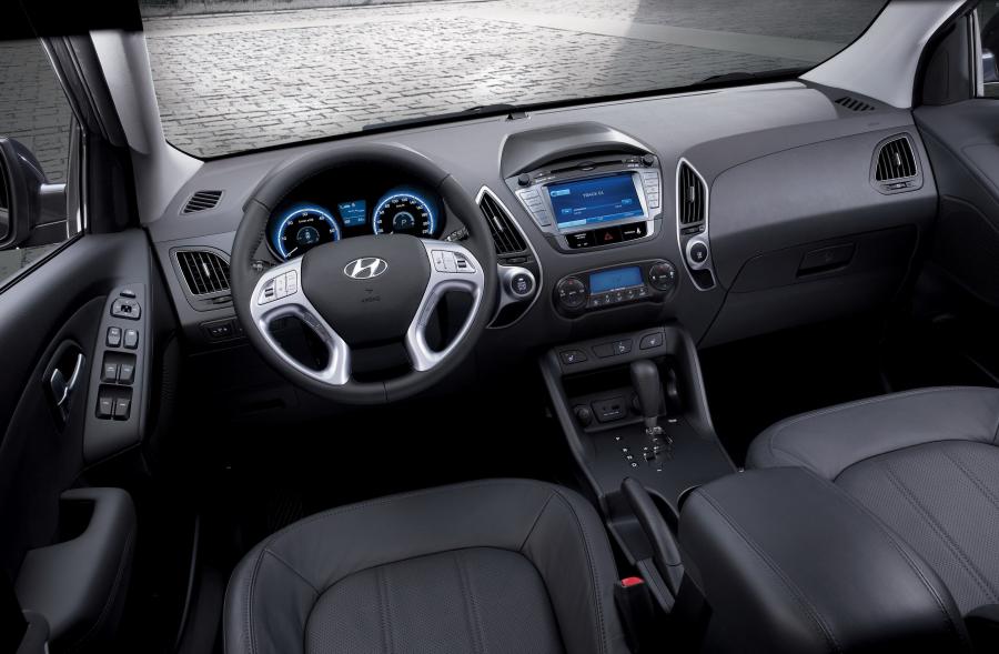  Hyundai ix35 2010 года  (фото 23 из 114)